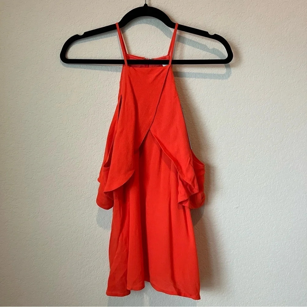 Do + Be cold shoulder tank top